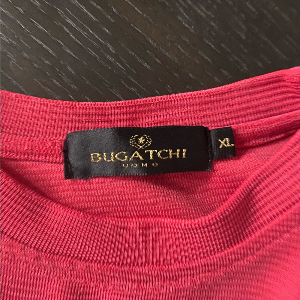 Bugatchi Designer Tee retails for over 100 size XL